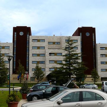 Talleres San Bernabé trabajos en acero Corten, Cobre y Bronce 2